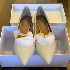 New in box Calvin Klein Genoveva Block Heel Patent Leather shoes